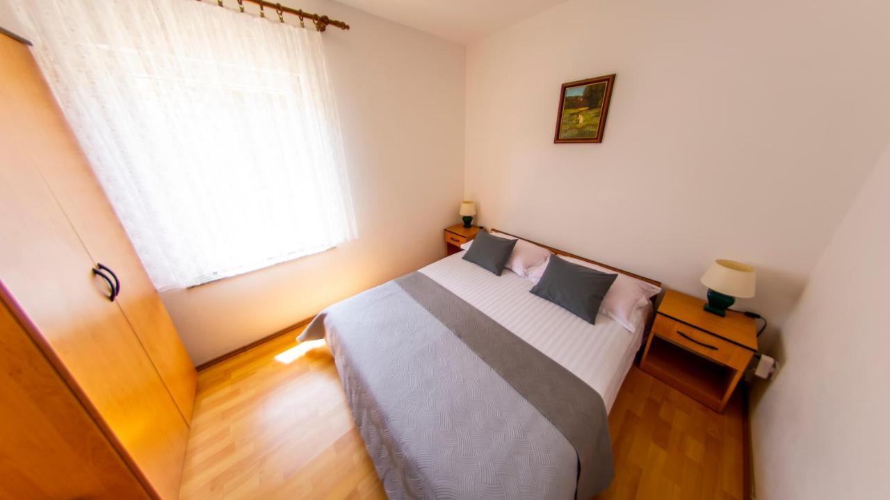 Planikovica Apartments Trogir Luaran gambar