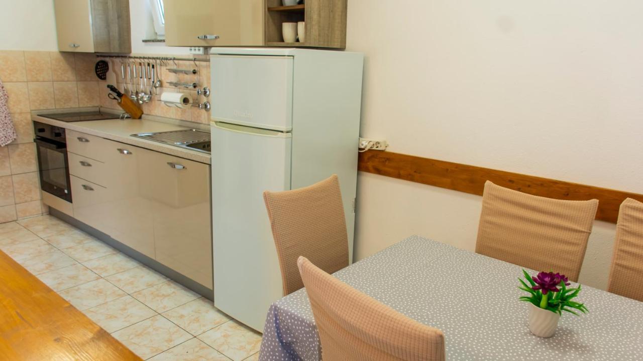 Planikovica Apartments Trogir Luaran gambar