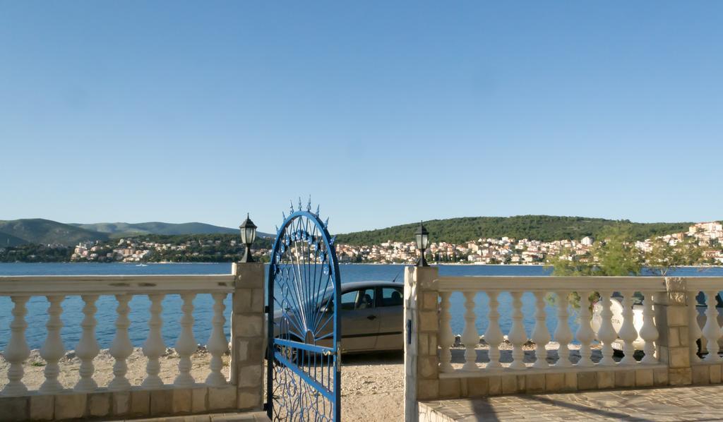 Planikovica Apartments Trogir Luaran gambar