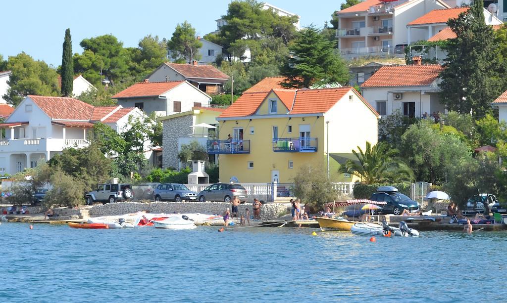 Planikovica Apartments Trogir Luaran gambar