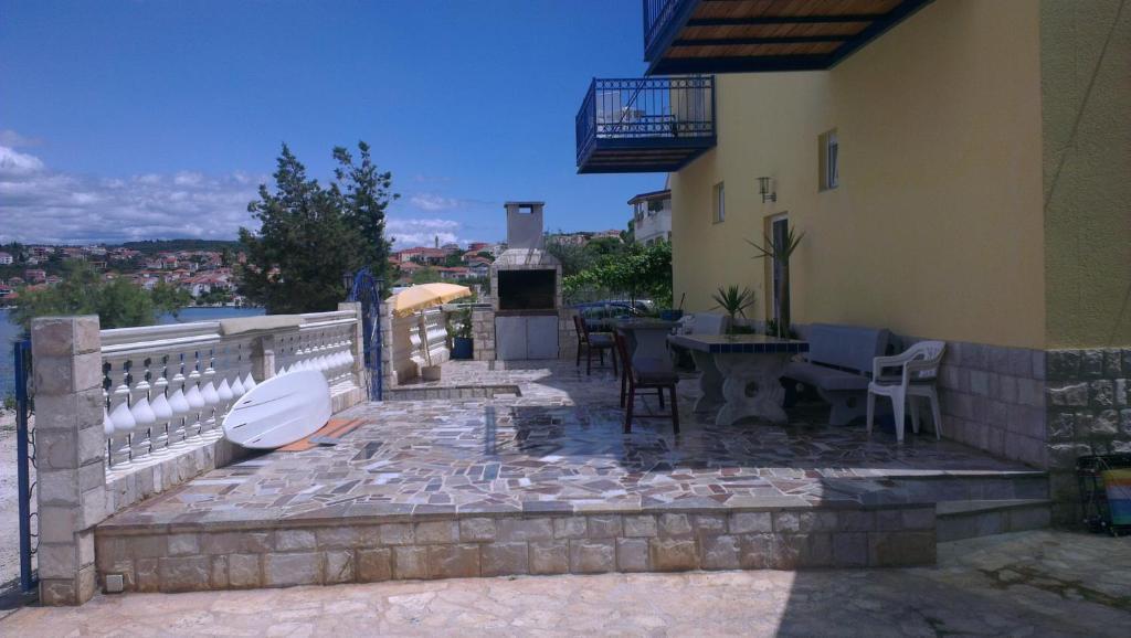 Planikovica Apartments Trogir Luaran gambar