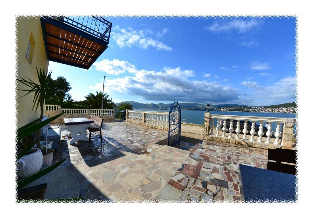 Planikovica Apartments Trogir Luaran gambar
